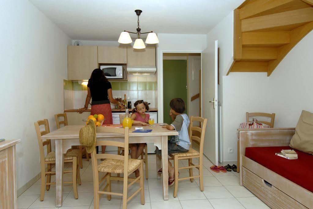 Residence Odalys Le Hameau Du Lac Rignac  外观 照片